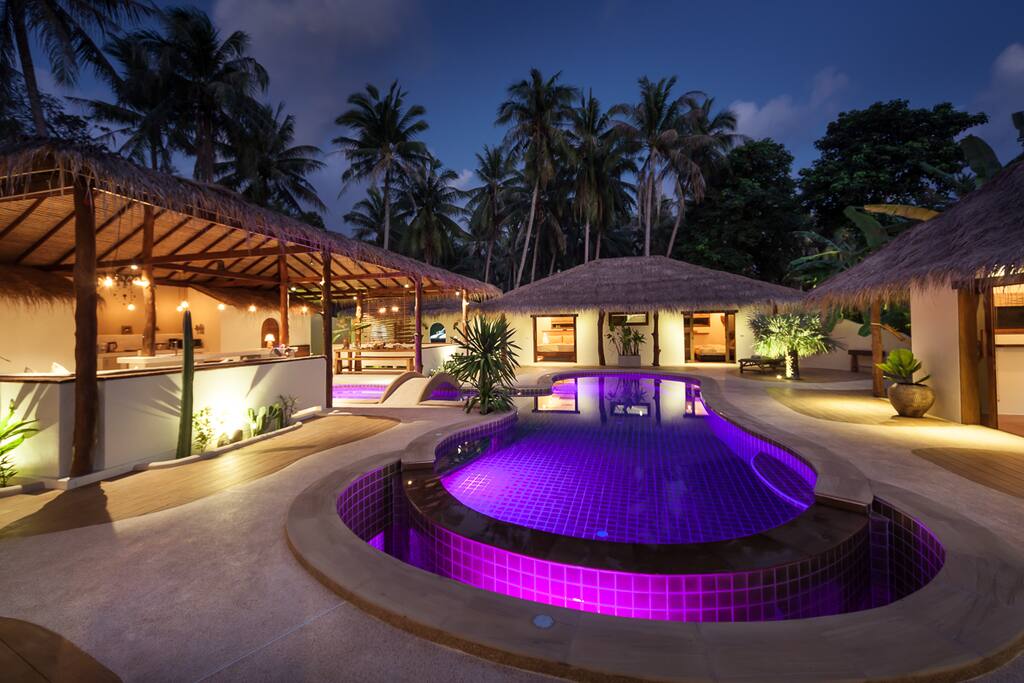 Sunset onto pool area
