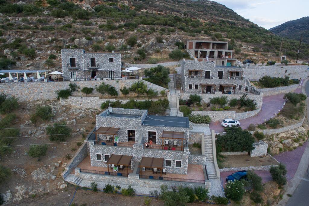 εξωτερικό ξενώνα