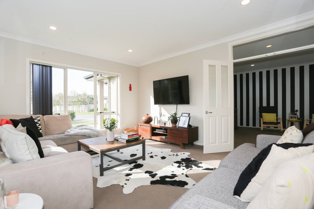 Lounge 2