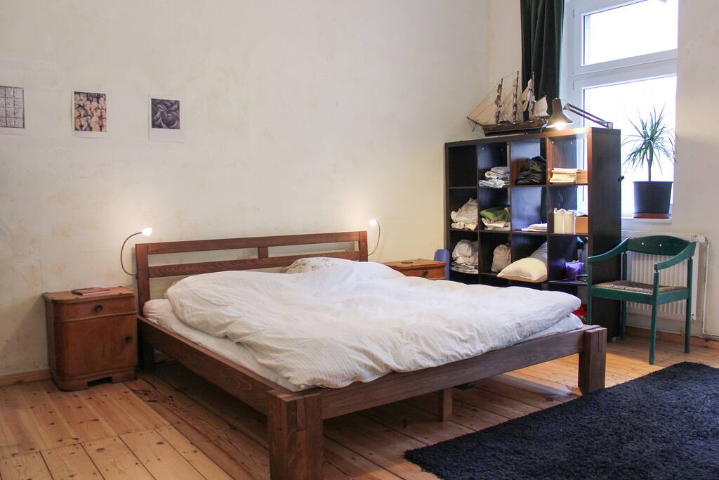 King size bed, 180x200cm