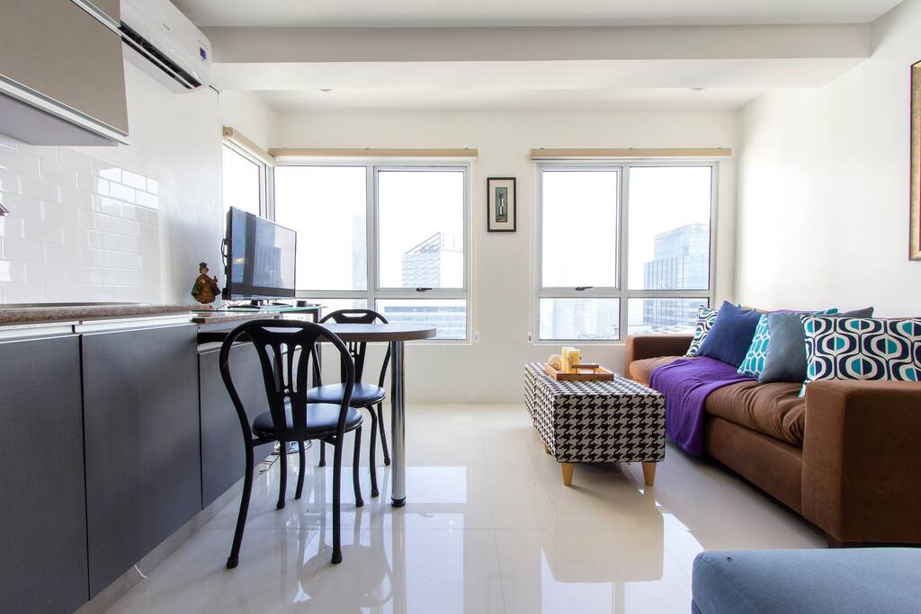 Your big BGC view from the comforts of your couch