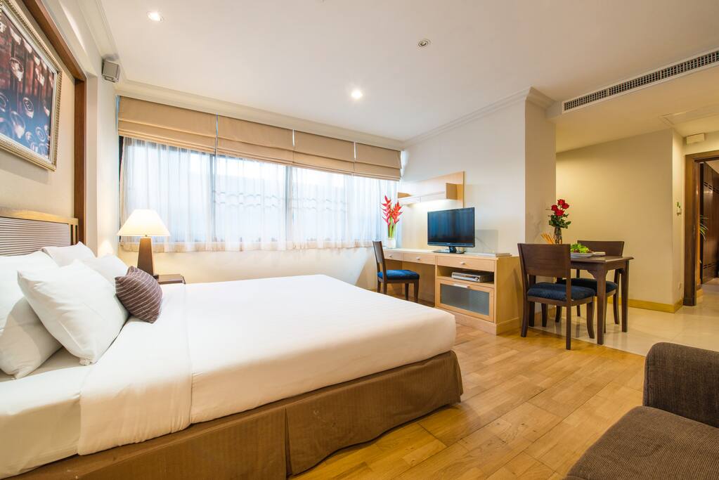 Executive Room