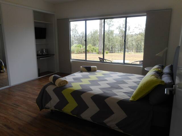 Modern Home a Country Retreat