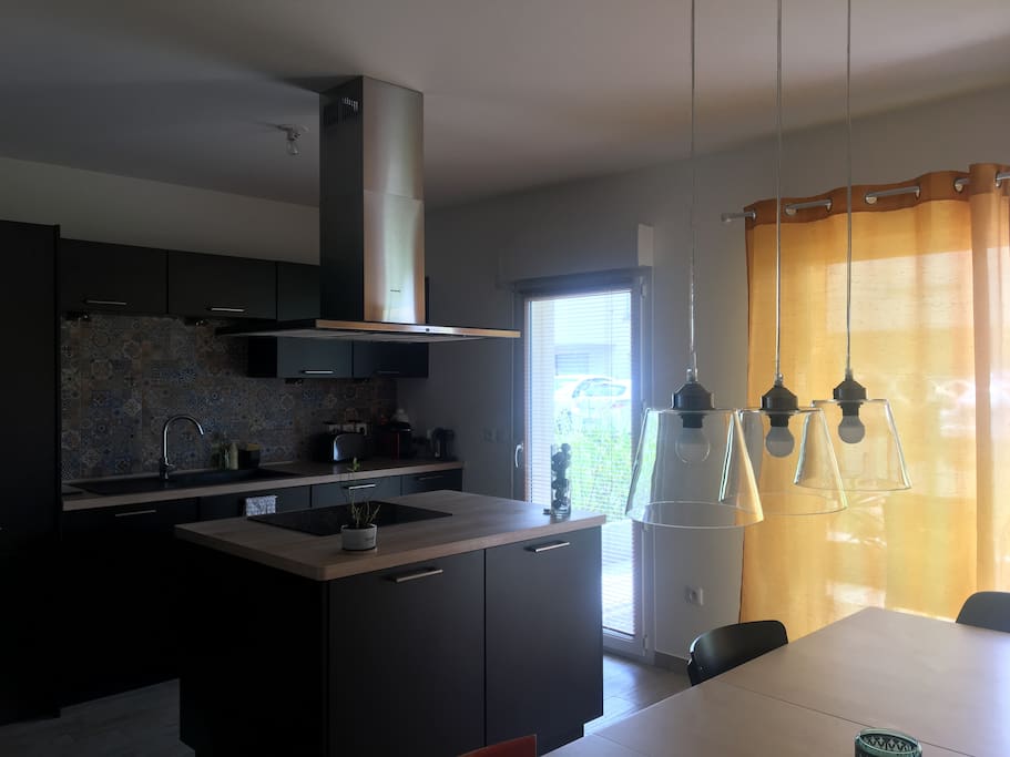 cuisine ouverte sur salle à manger