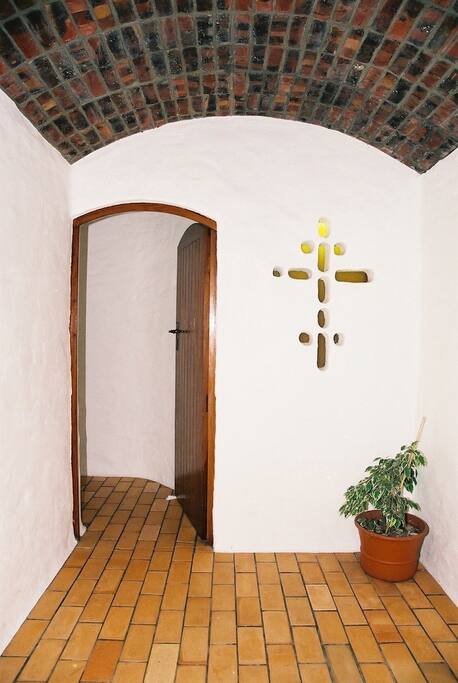 separate entrance hall