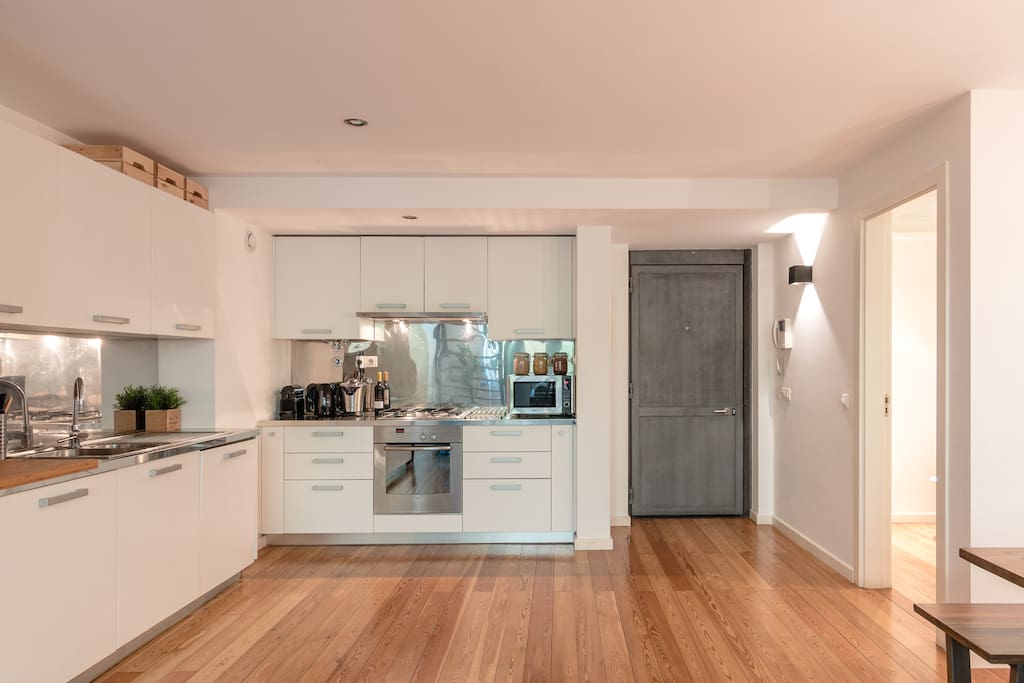 Kitchenette (perspective from dining / living room)