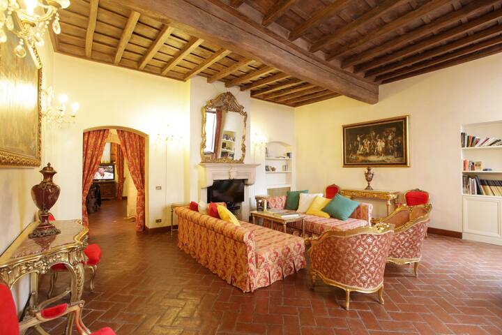 Navona Pantheon Exclusive Spacious Luxury gallery image 2