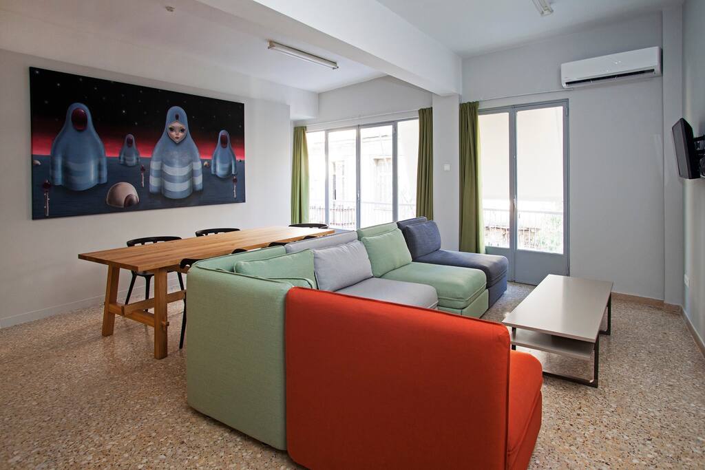 Apt CT3 - Living room with direct access to balcony