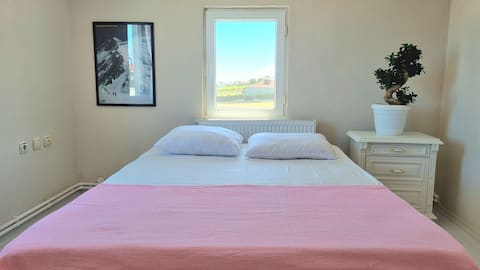 Close to IST Airport, Sea view& peaceful apartment