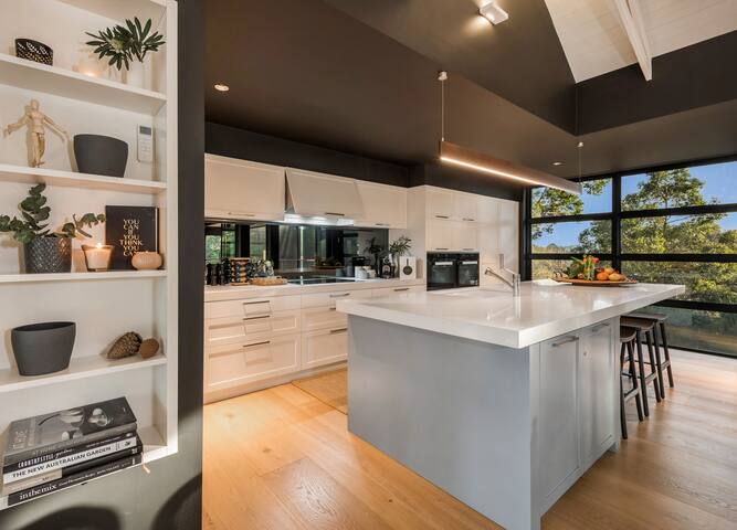 Stunning Shoreham Property Coastal & Rural views gallery image 5