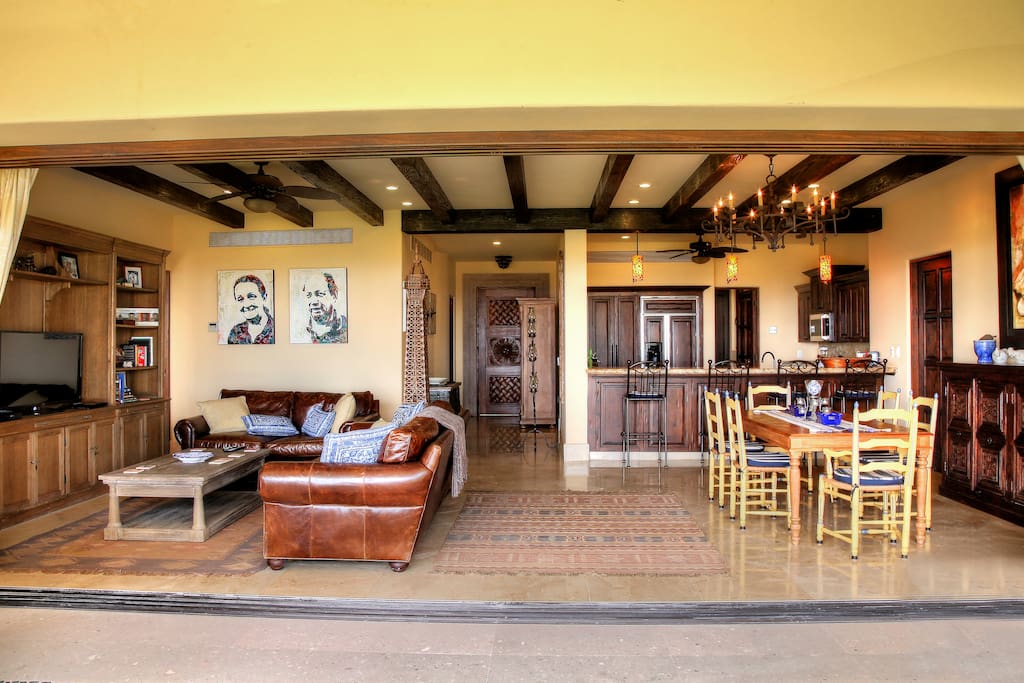 Open space, views and art. A combination of true luxury