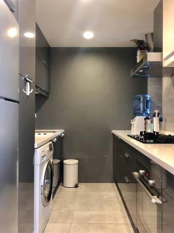 Best deal! 2.5bed / 2 bath in the heart of Soho gallery image 4