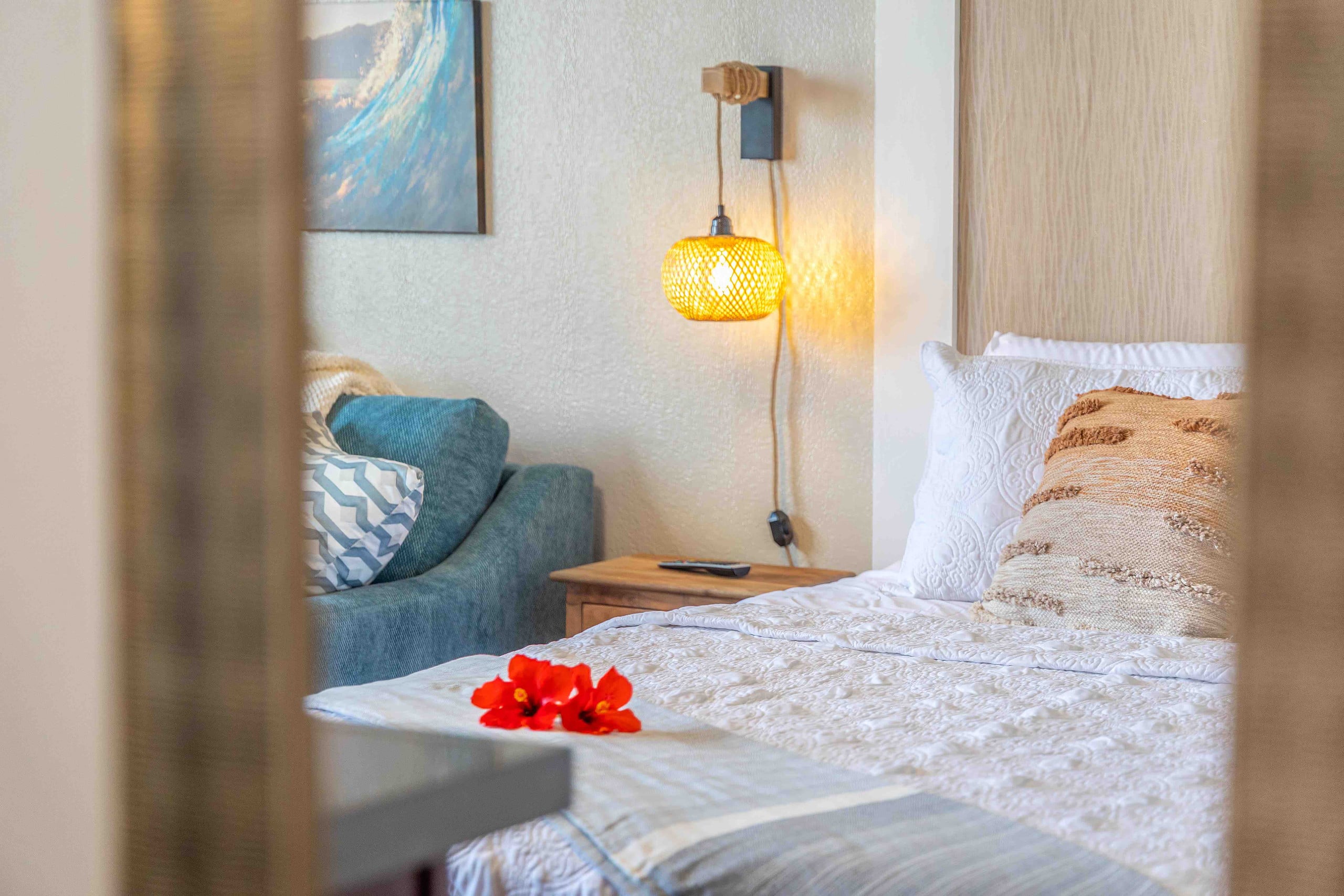 Condo in Honolulu · ★4.72 · Studio · 2 beds · 1 private bath - Image 4