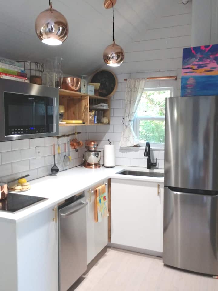 Convenient Salt Lake Tiny Home with Chic Interior!, South Salt Lake –  Updated 2024 Prices