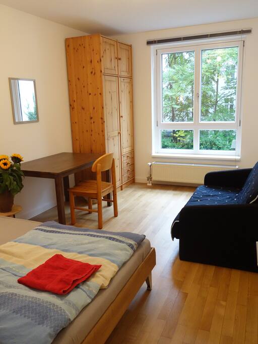 View of the room, from the entrance