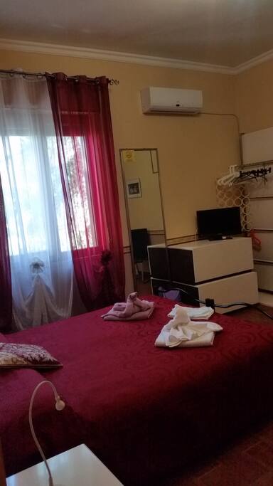 bordeaux armadio