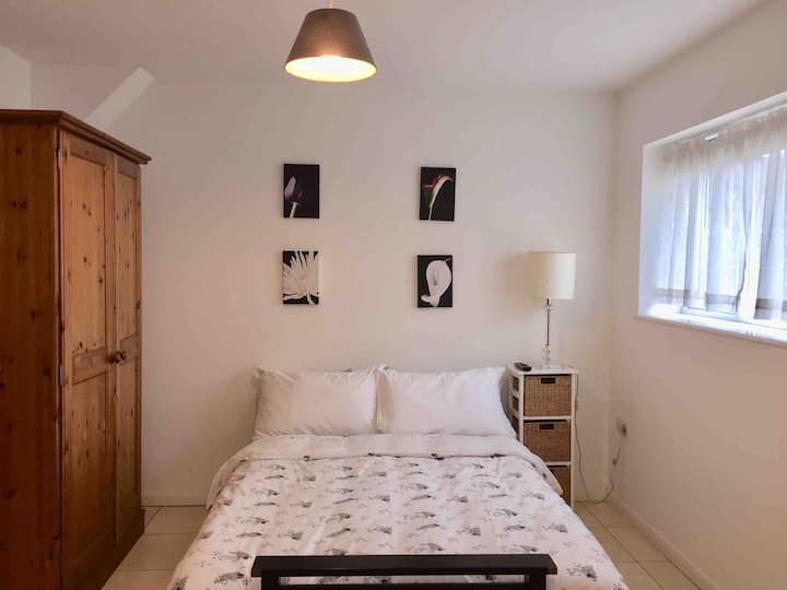 Studio Annex, Hemel Hempstead (self contained) Guest suites for Rent