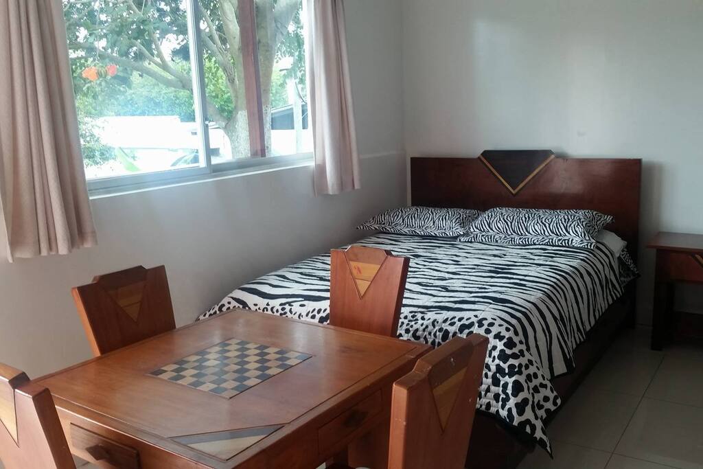 Cama matrimonial