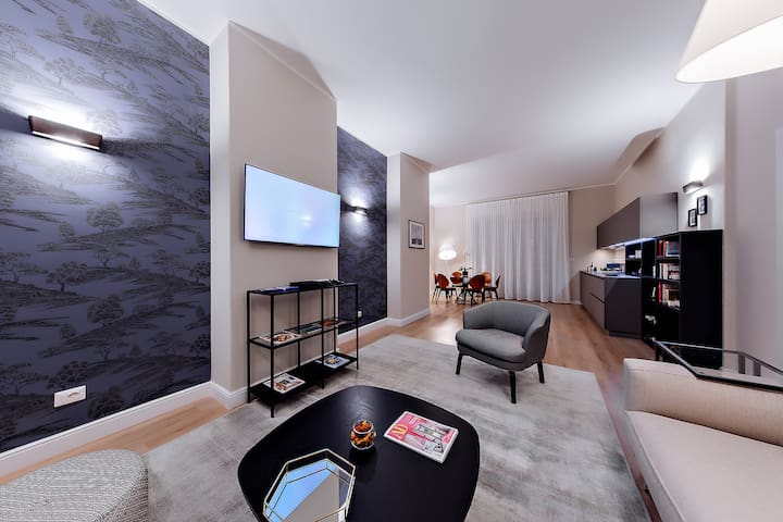 Milano Manzoni-MonteNapoleone VP103 C (CIM-01046)