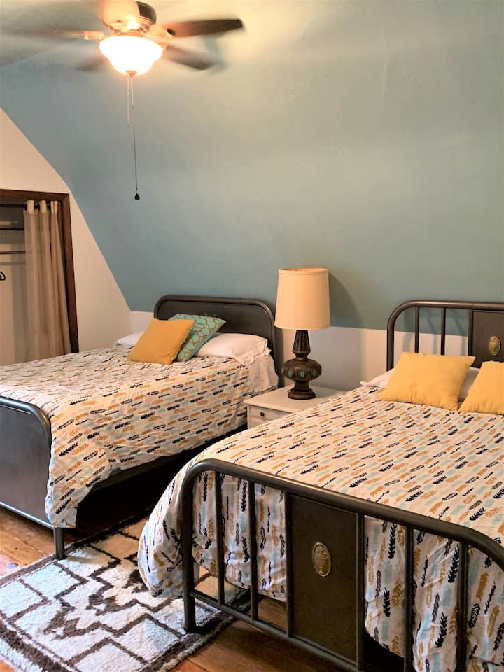 2 ორადგილიანი საწოლი