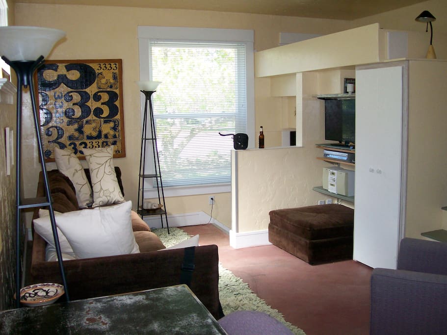 Living Room to Street View