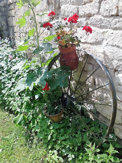 cour et jardins à disposition