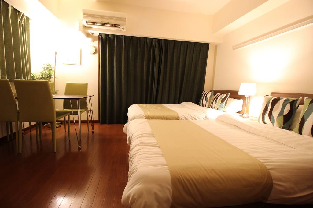 Bed for 4 people with clean Bet Sheets.