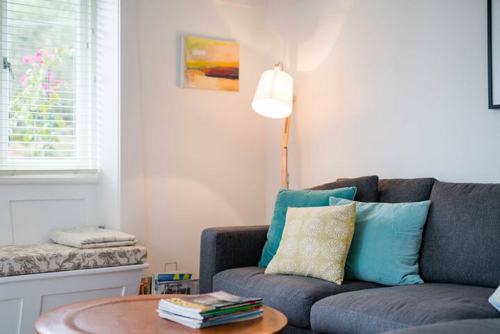 Lovely Family Home Close to Manly! gallery image 3