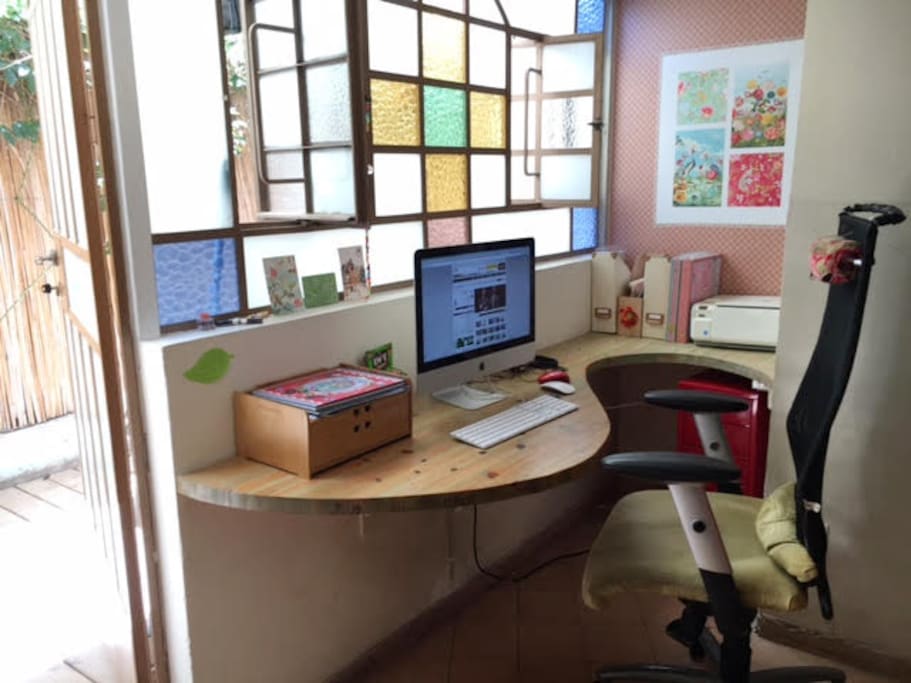 Desk corner