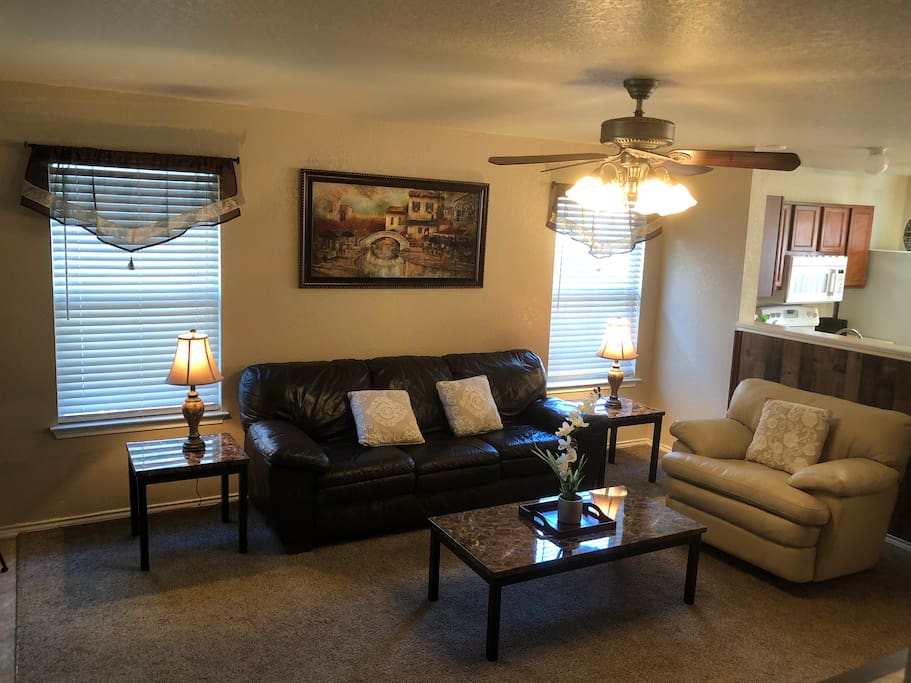 Living Room w/leather couch & recliner