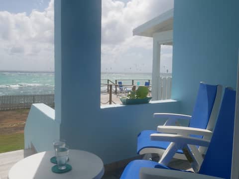 Great 2bd ocean front cottage in scenic location