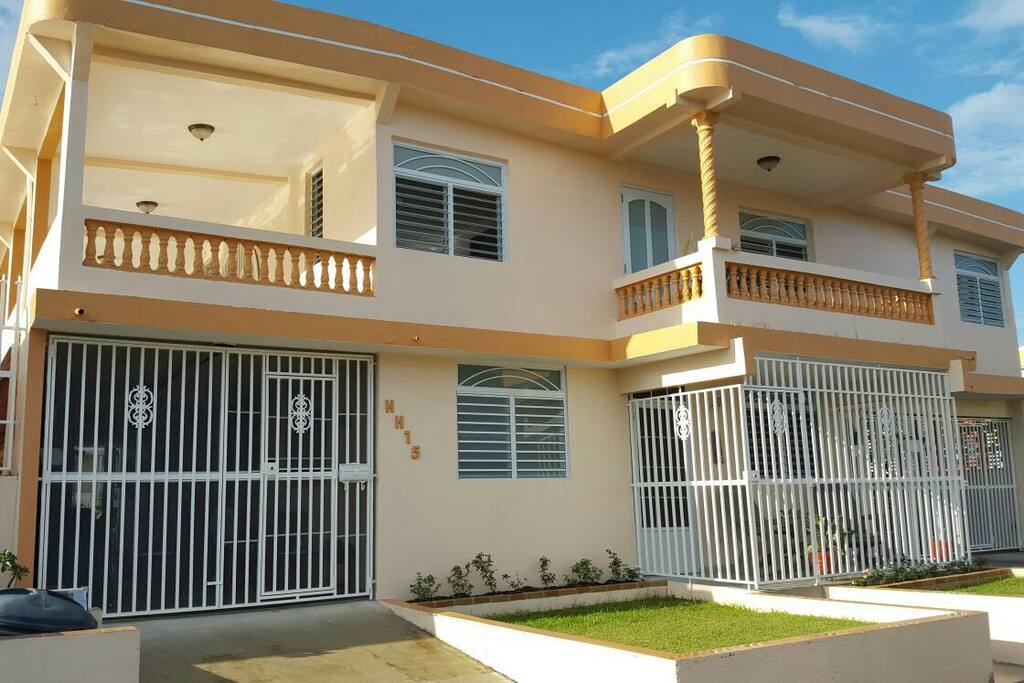 Front view of entire property. Guest stay on second level.