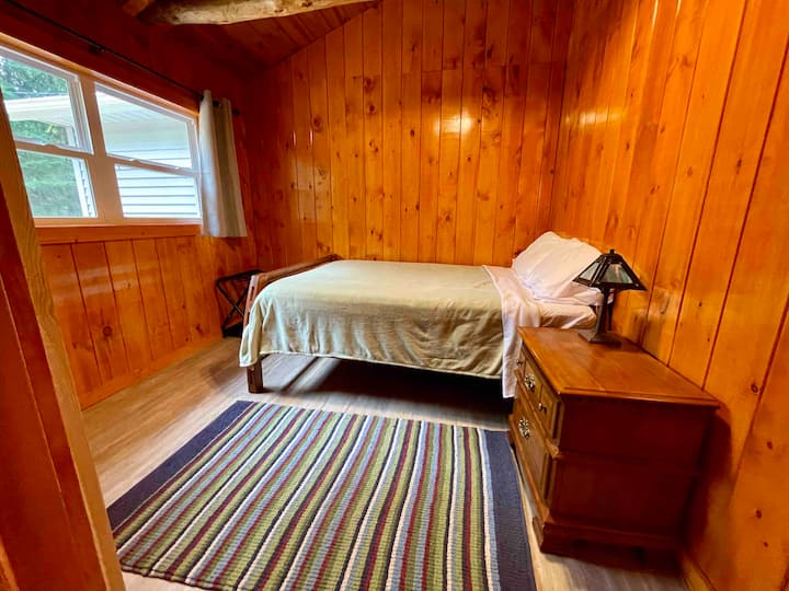 غرفة النوم رقم2. مرتبة كاملة (ثابتة)