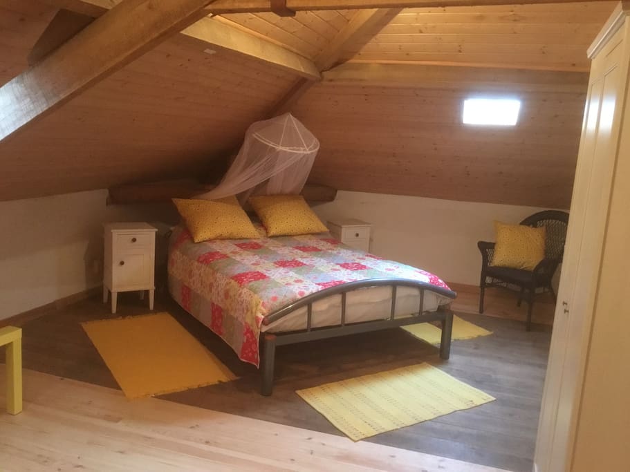 Guest bedroom