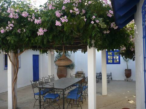 La Casa de las Higueras. “Dar Qarmus”