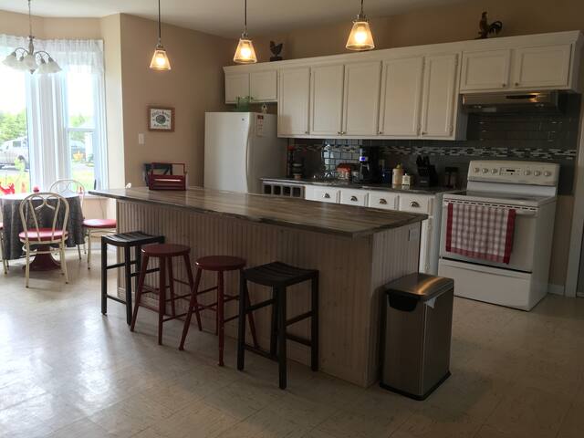 Bay Breeze House gallery image 4