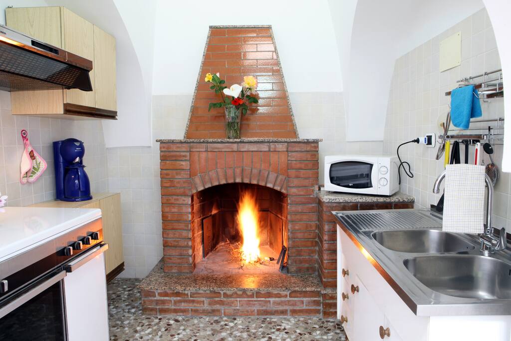 Küche mit Kamin