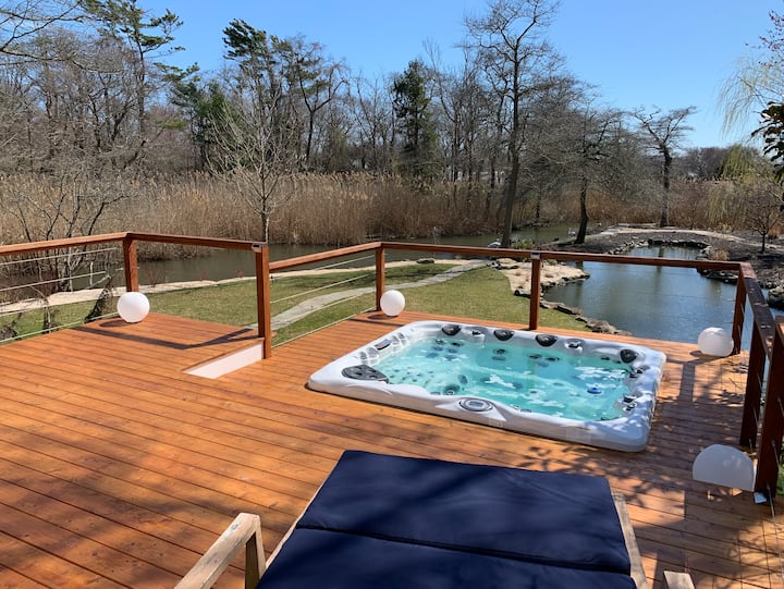 Exquisite spacious waterfront all modernsleeps 8 Houses for Rent in