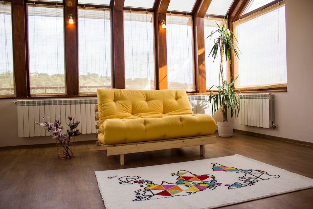 at the second floor. The sofa/bed is 140/200 cm