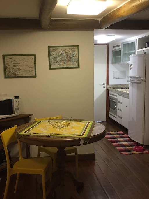 sala de jantar e cozinha