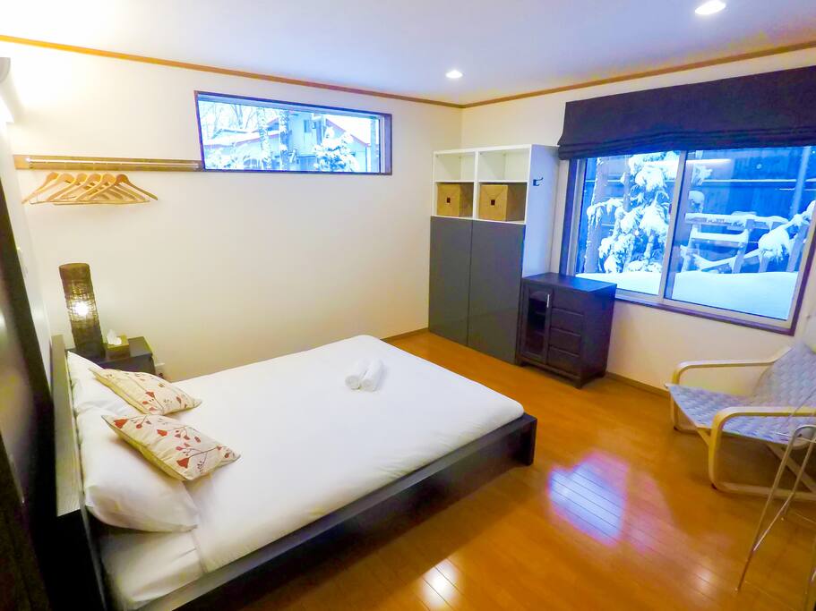 Large Queen room with ensuite