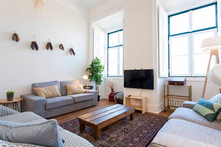 Big Bairro Alto 2E up to 27 guests by Central Hill gallery image 3