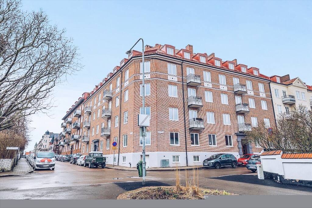 The apartment building