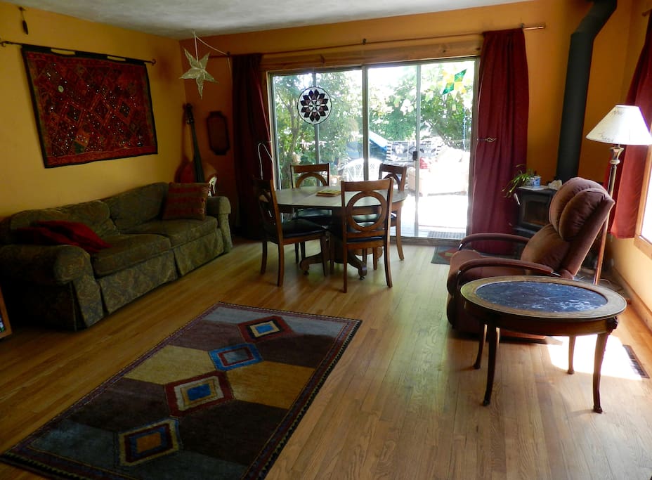 Living/dining room has piano too!