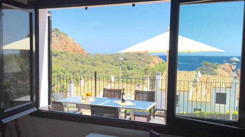 Costa Brava Luxury House in Tamariu, Healthy&Relax gallery image 3