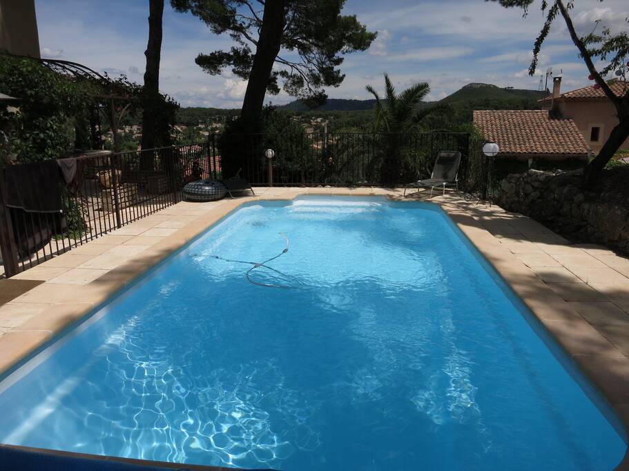 Piscine vue vers l'est