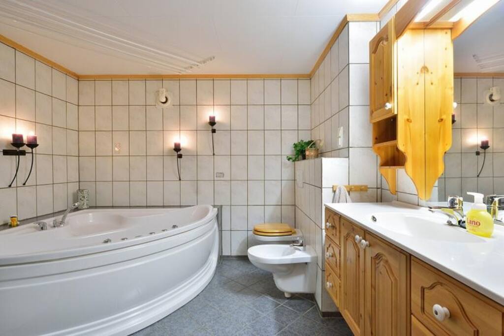 Hovedbad/main bathroom
