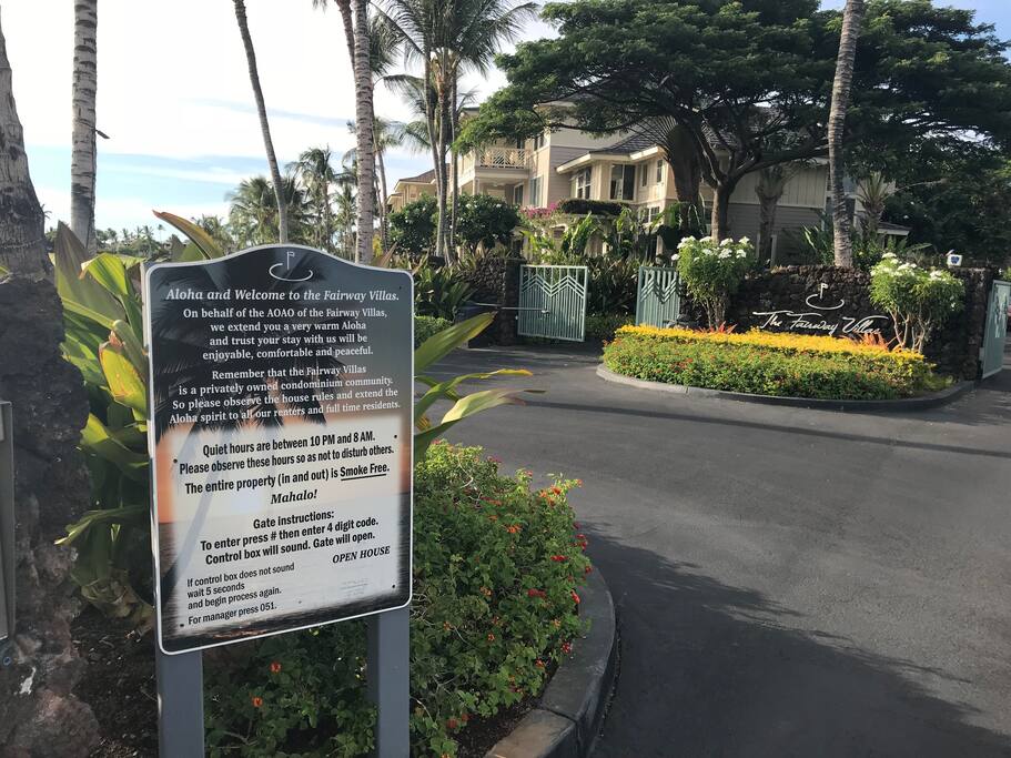 Entrance of The Fairway Villas (2)