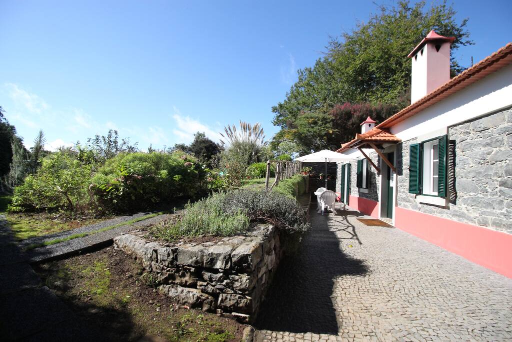 Hortensia Cottage Patio