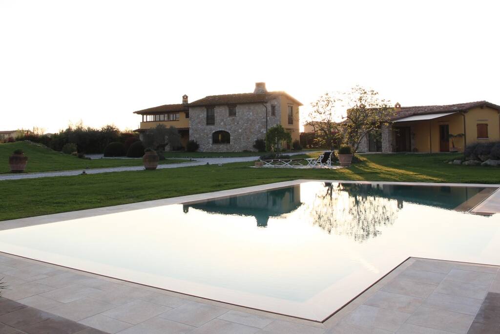 La Collinetta complex